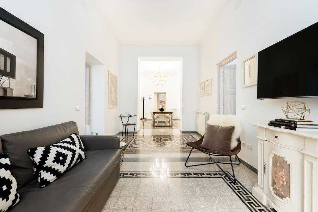 Modern Comfort, Poetic Charm Apartamento *