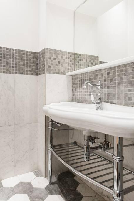 Modern Comfort, Poetic Charm Apartamento